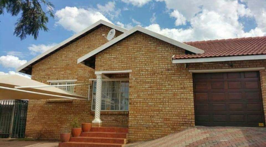 3 Bedroom Property for Sale in Azalea Park North West